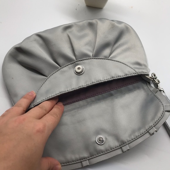 Silver Coach Horse and carriage  Wristlet - Picture 4 of 5